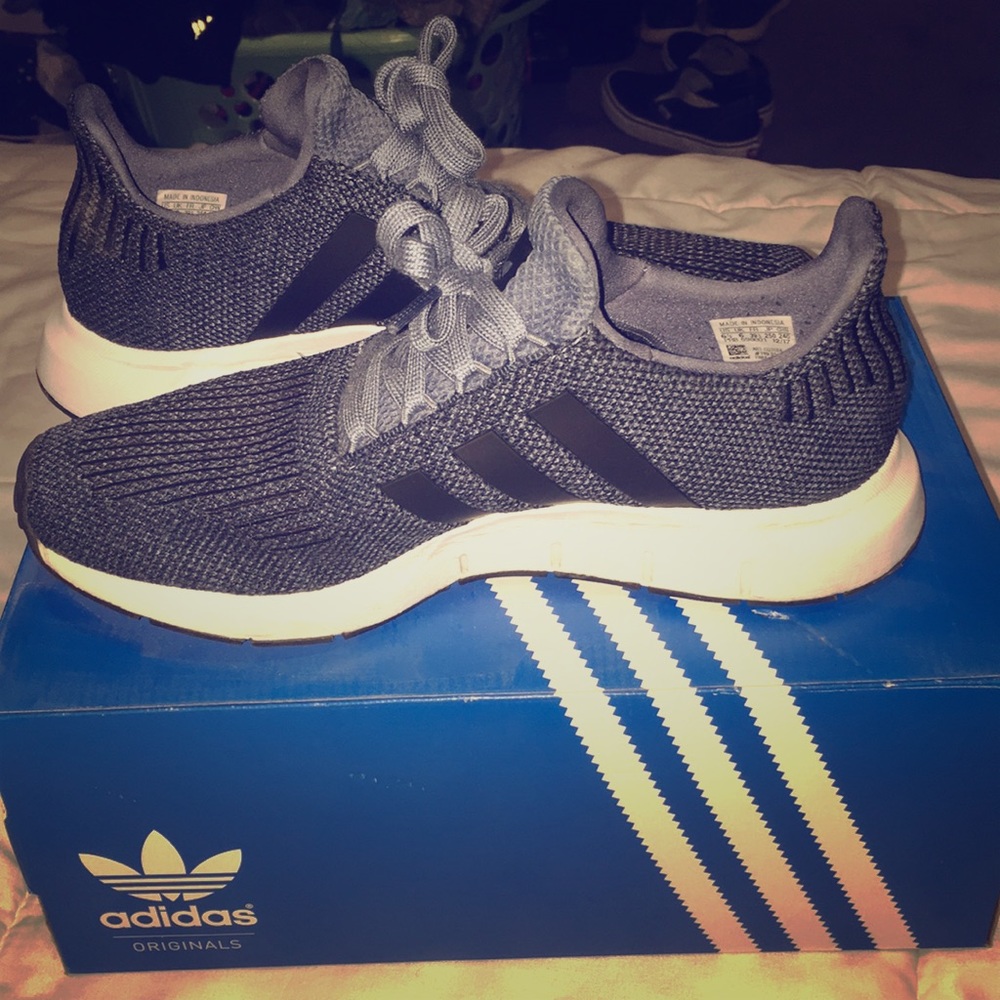 Adidas swift run